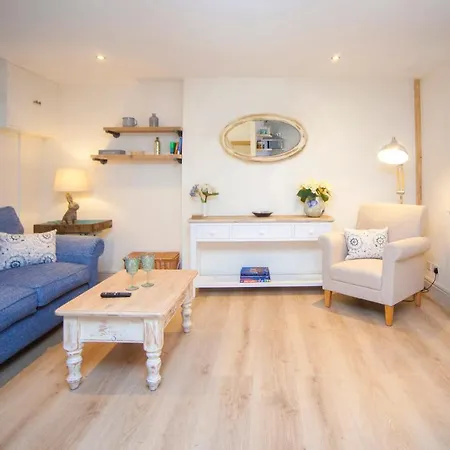 Stables Stylish Comfortable Peaceful Cottage With Parking And Outdoor Space Holt  Exterior photo