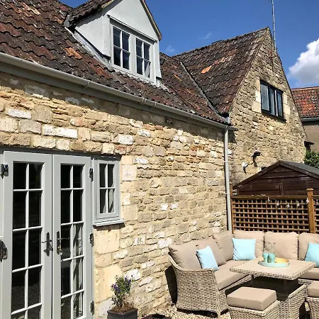 Stables Stylish Comfortable Peaceful Cottage With Parking And Outdoor Space Holt  Exterior photo