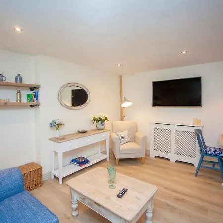 Stables Stylish Comfortable Peaceful Cottage With Parking And Outdoor Space Holt  Exterior photo