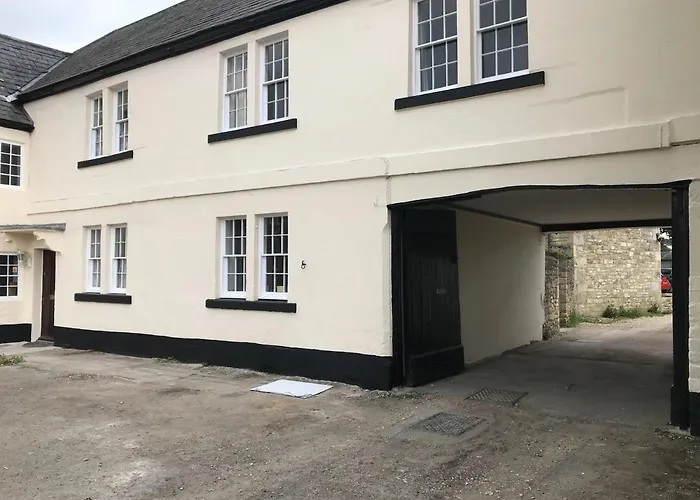 Stables Stylish Comfortable Peaceful Cottage With Parking And Outdoor Space