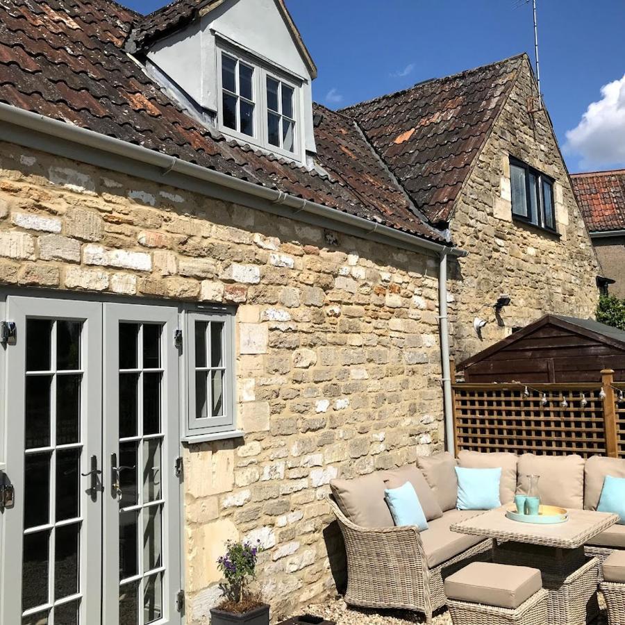 Stables Stylish Comfortable Peaceful With Parking And Outdoor Space Holiday home *