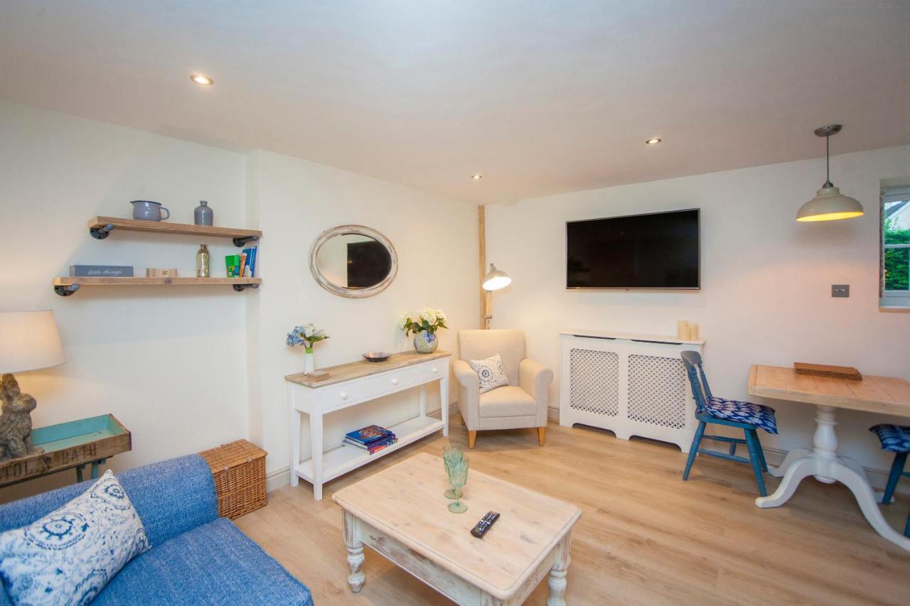 Stables Stylish Comfortable Peaceful With Parking And Outdoor Space Holiday home