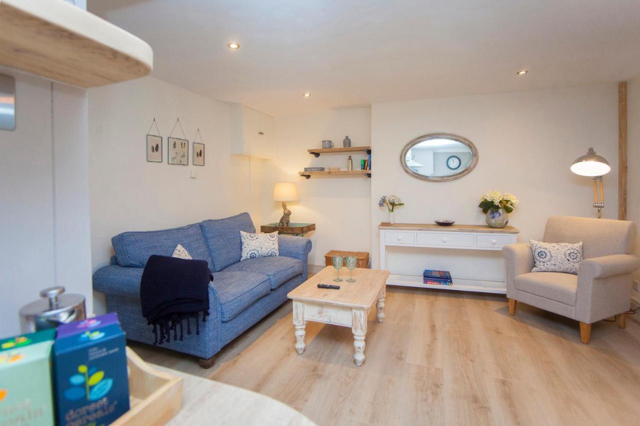 Stables Stylish Comfortable Peaceful With Parking And Outdoor Space