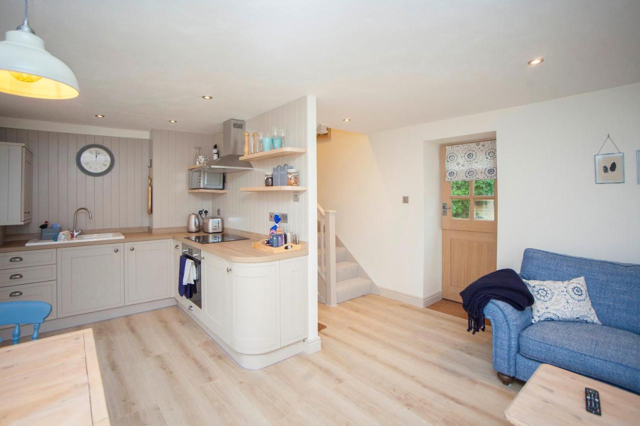 Stables Stylish Comfortable Peaceful With Parking And Outdoor Space *