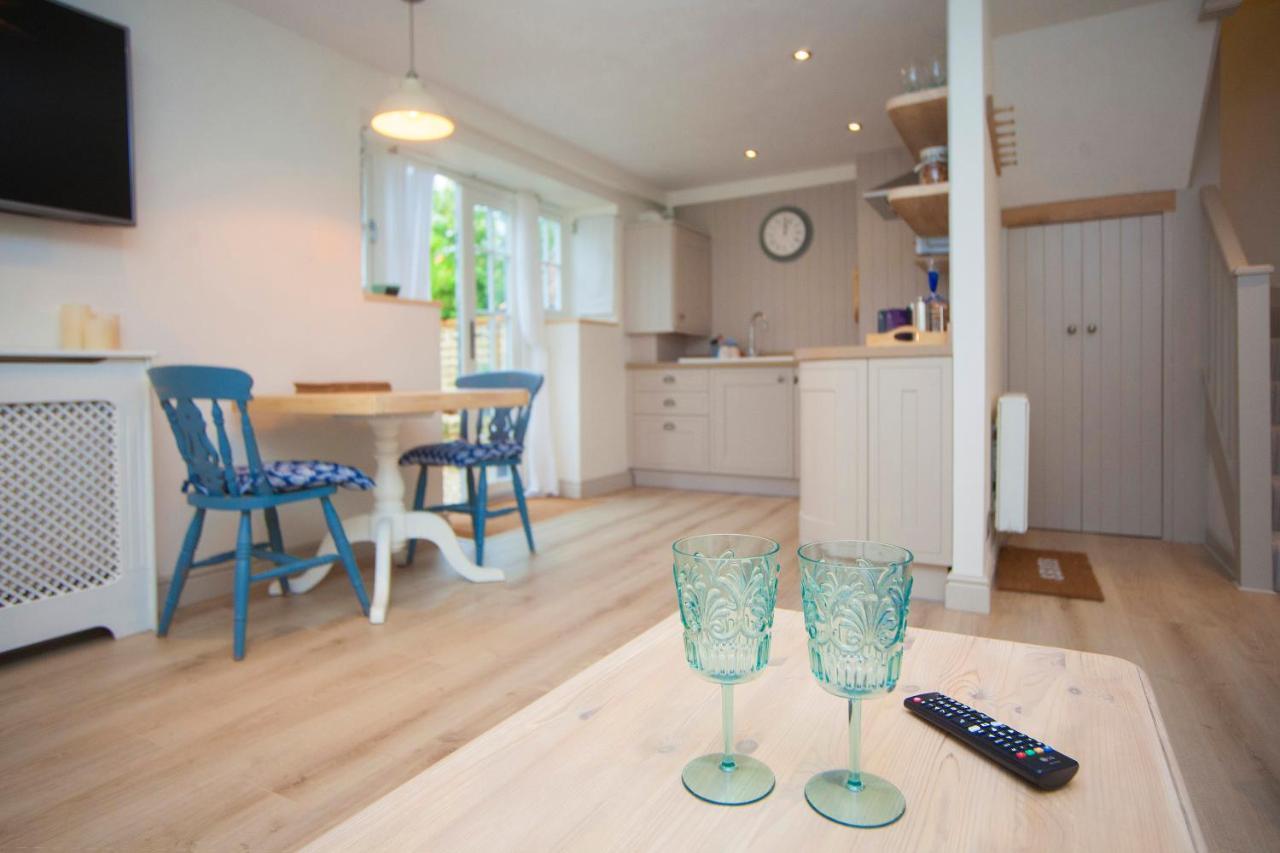 Stables Stylish Comfortable Peaceful With Parking And Outdoor Space *