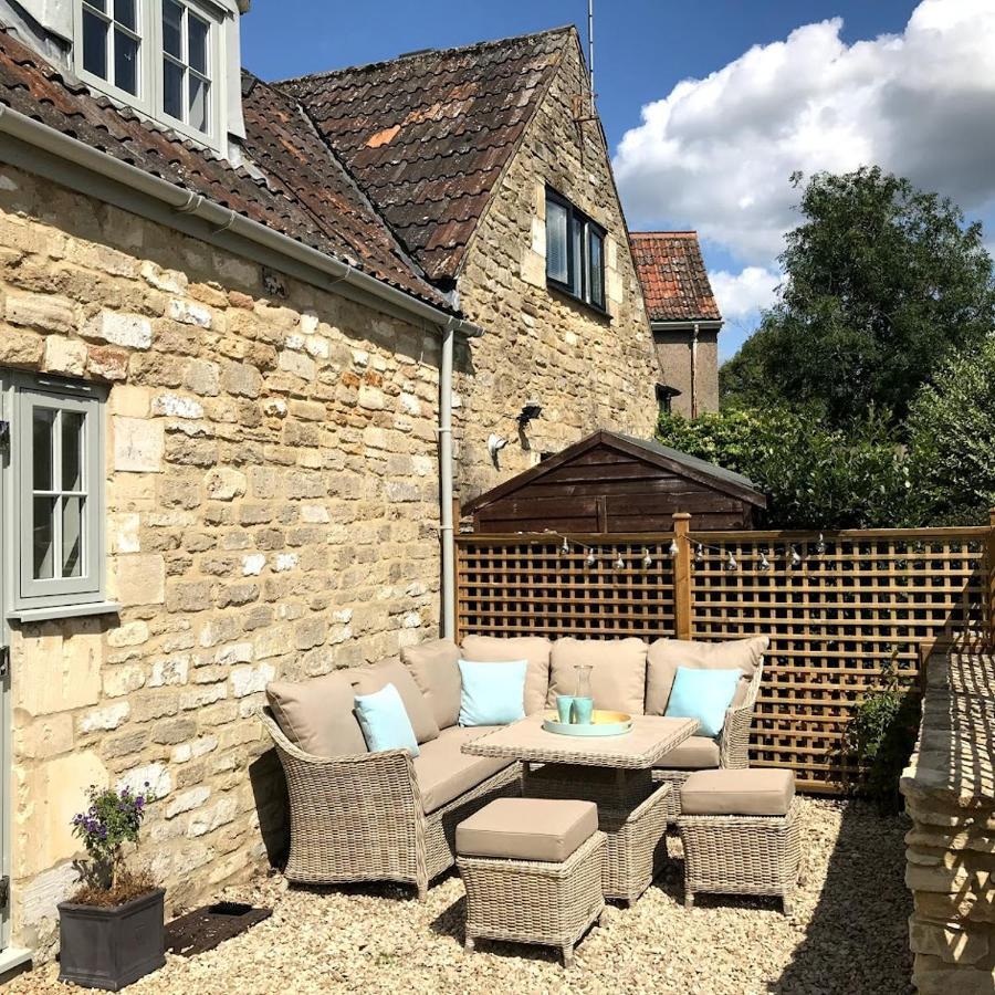 Stables Stylish Comfortable Peaceful With Parking And Outdoor Space *
