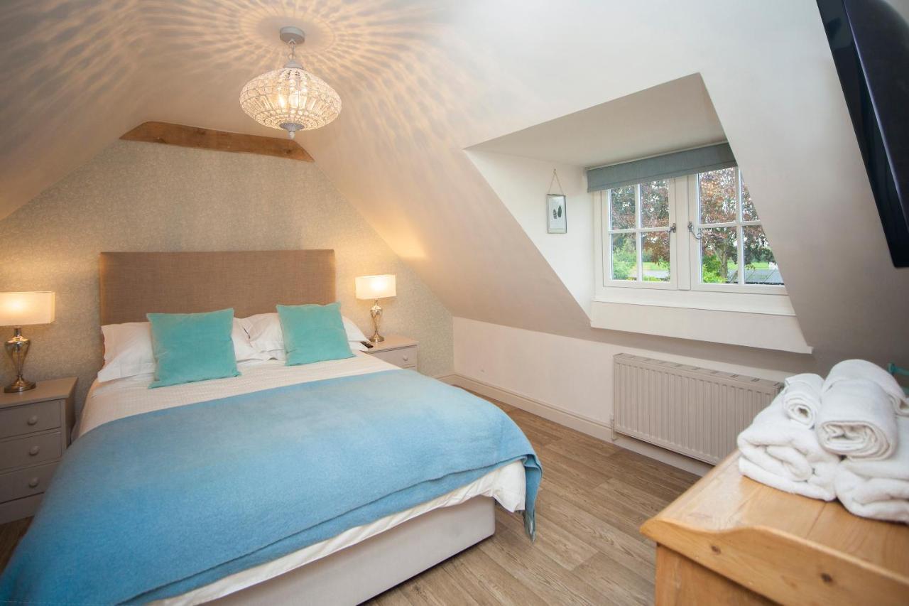 Stables Stylish Comfortable Peaceful With Parking And Outdoor Space Holt (Wiltshire)