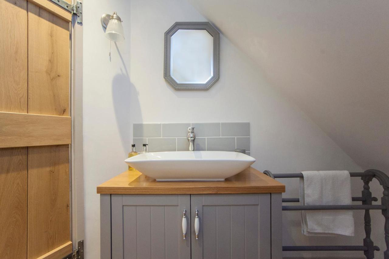 Stables Stylish Comfortable Peaceful With Parking And Outdoor Space Holiday home *
