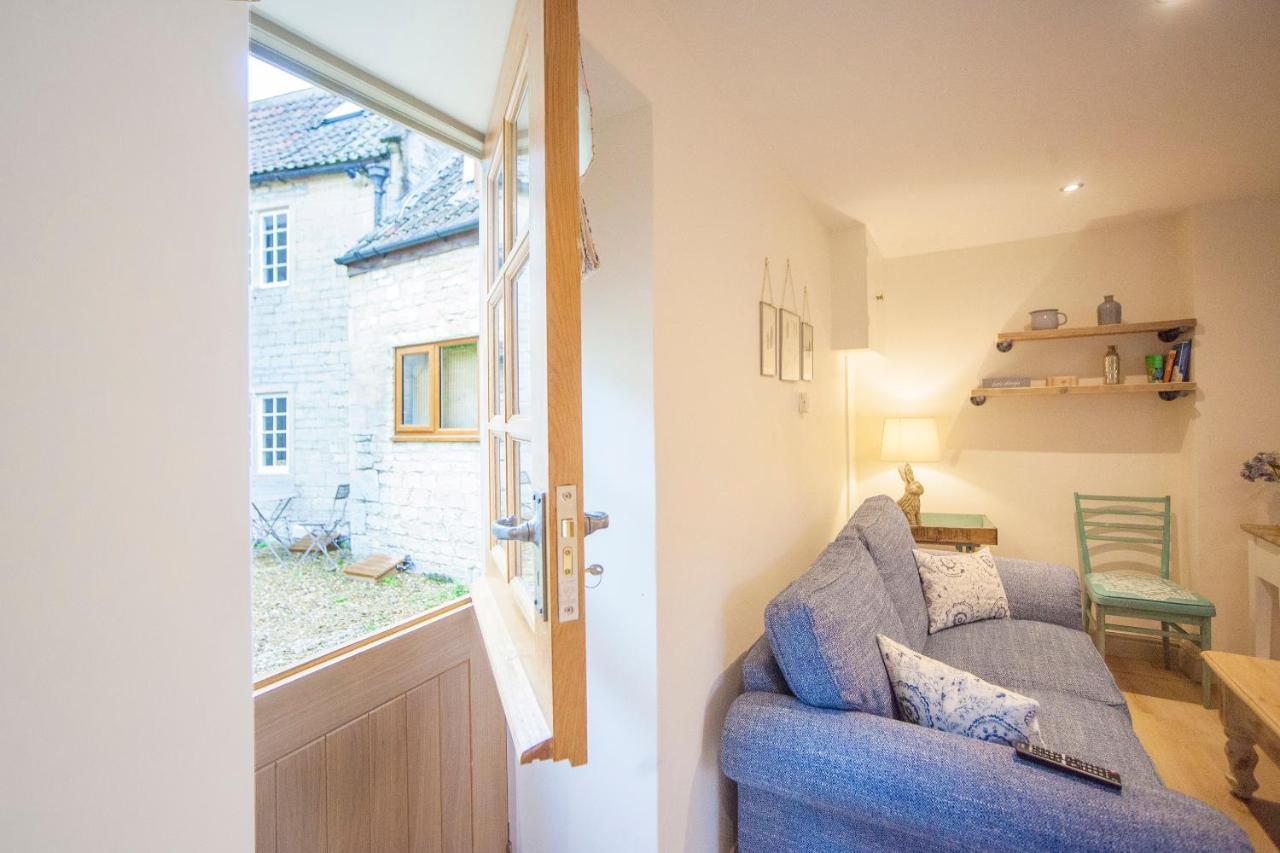 Stables Stylish Comfortable Peaceful With Parking And Outdoor Space Holiday home *
