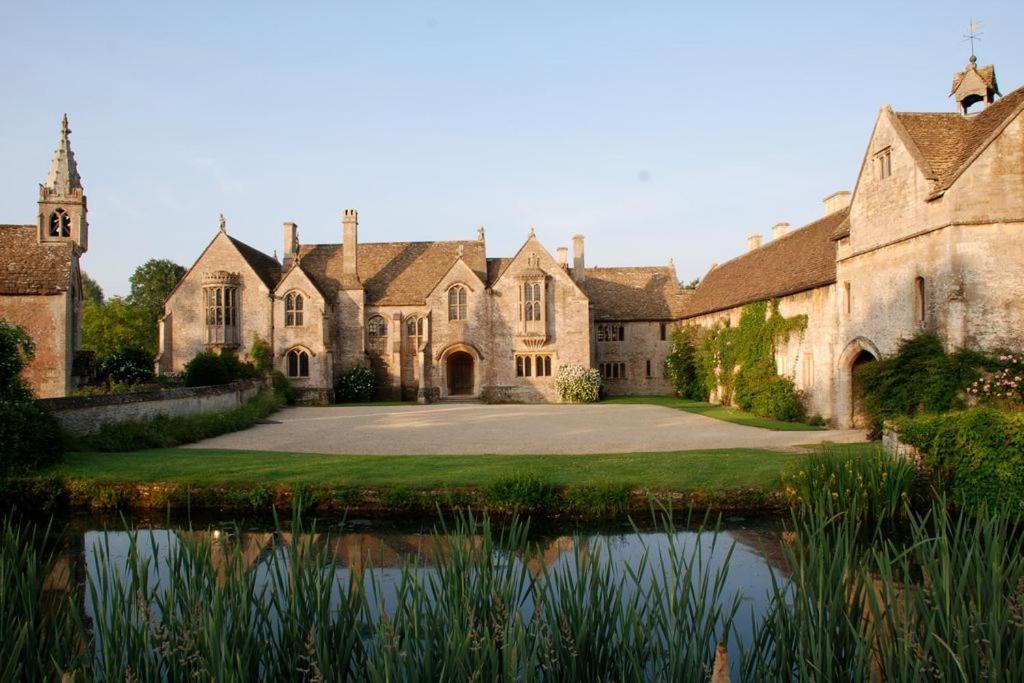 Stables Stylish Comfortable Peaceful With Parking And Outdoor Space Holt (Wiltshire)
