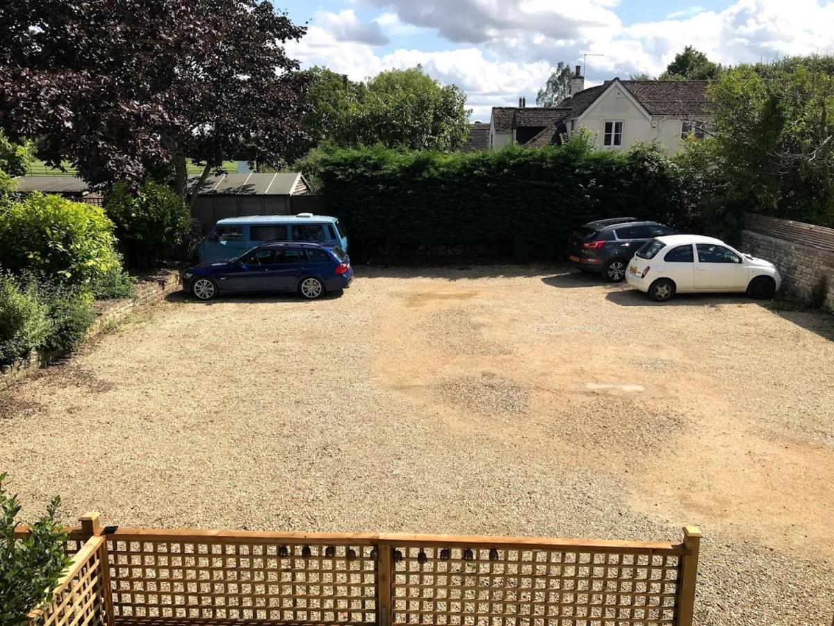Stables Stylish Comfortable Peaceful With Parking And Outdoor Space *